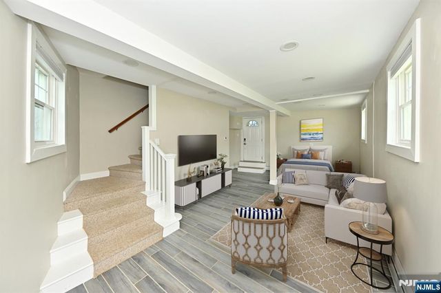221 Lakeview Drive, Ridgewood, NJ 07450