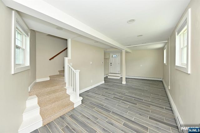 221 Lakeview Drive, Ridgewood, NJ 07450