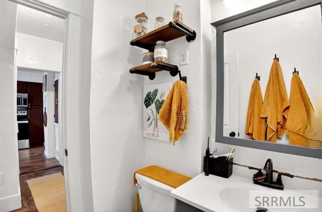 Image 14 of property listing at 1240 N Arthur Avenue, Pocatello, ID 83204