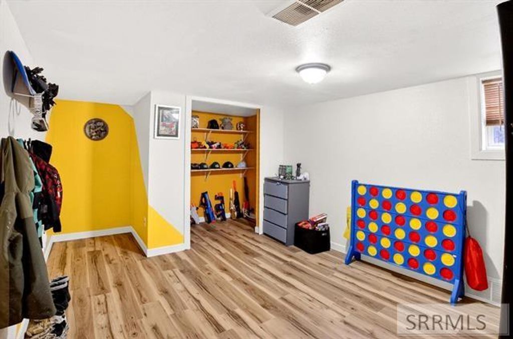 Image 23 of property listing at 1240 N Arthur Avenue, Pocatello, ID 83204