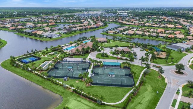 623 SE Villandry Way, Port St. Lucie, Port St Lucie, FL 34984