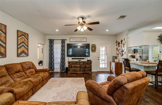 9501 Gene Street, Needville, TX 77461