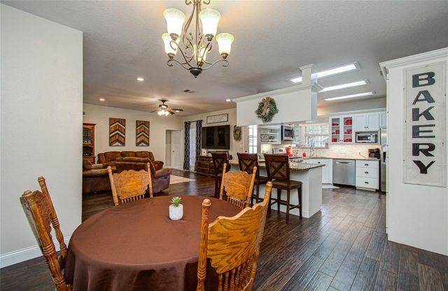 9501 Gene Street, Needville, TX 77461