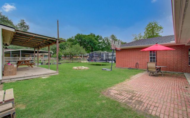 9501 Gene Street, Needville, TX 77461