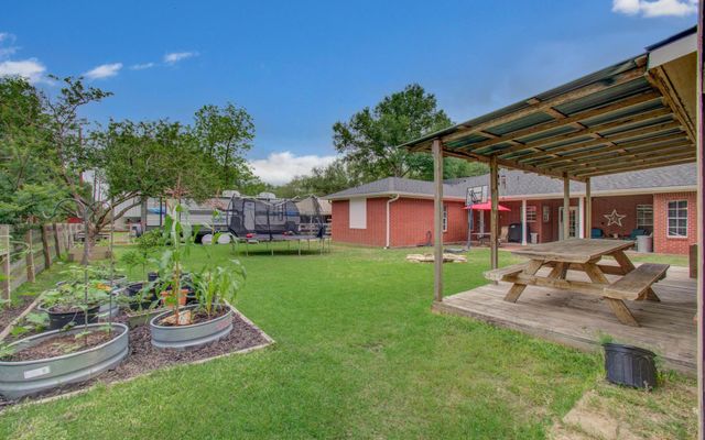 9501 Gene Street, Needville, TX 77461