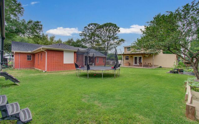 9501 Gene Street, Needville, TX 77461