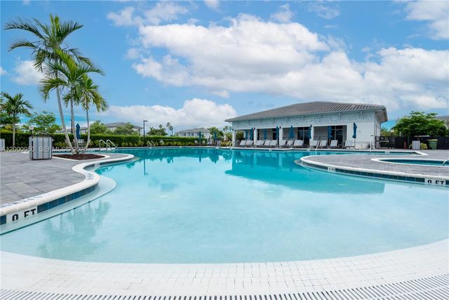 2636 SE 8th Ct, Homestead, FL 33035