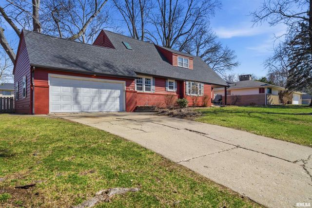 5702 N BILTMORE Avenue, Peoria, IL 61614