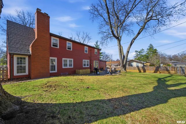 5702 N BILTMORE Avenue, Peoria, IL 61614