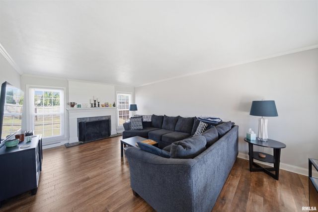 5702 N BILTMORE Avenue, Peoria, IL 61614