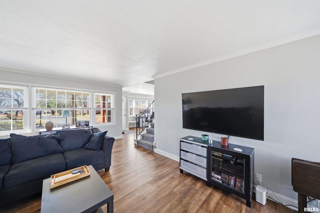 5702 N BILTMORE Avenue, Peoria, IL 61614