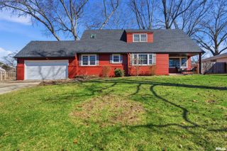 5702 N BILTMORE Avenue, Peoria, IL 61614