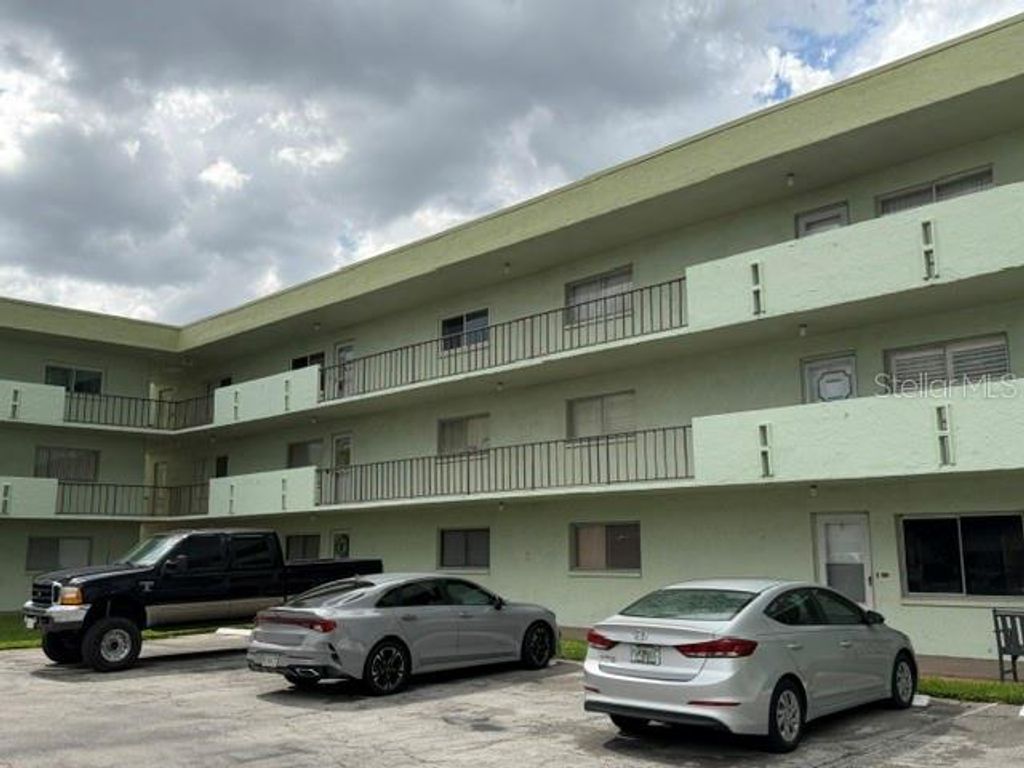 1130 N LAKE PARKER AVENUE A208, Lakeland, FL 33805