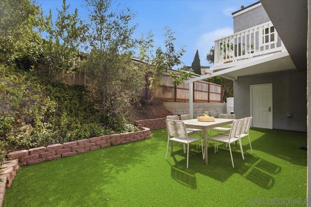 6783 Robbins Way, San Diego, CA 92122