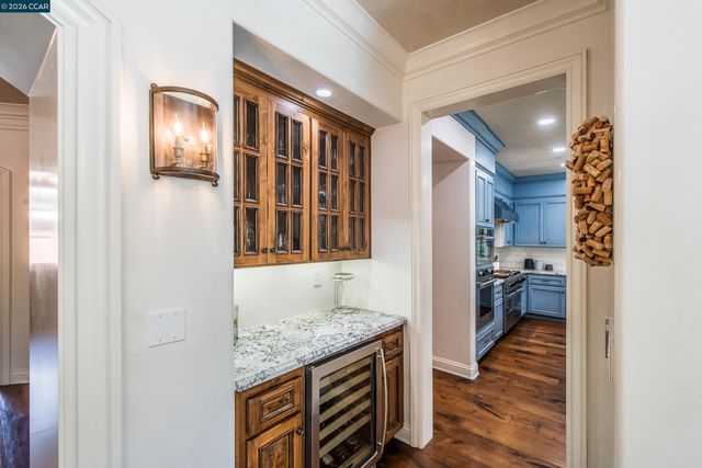 53 Hidden Oaks Dr., Lafayette, CA 94549