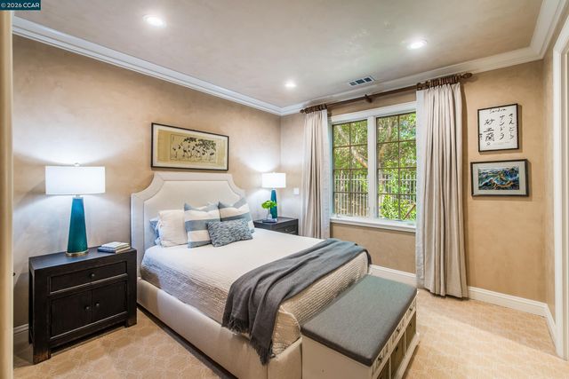 53 Hidden Oaks Dr., Lafayette, CA 94549