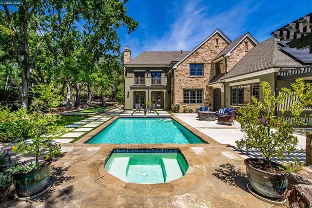 53 Hidden Oaks Dr., Lafayette, CA 94549