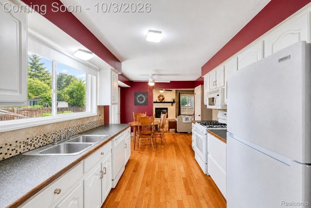 17459 Delaware Court, Macomb Township, MI 48044
