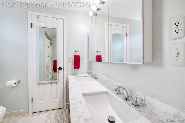 17459 Delaware Court, Macomb Township, MI 48044