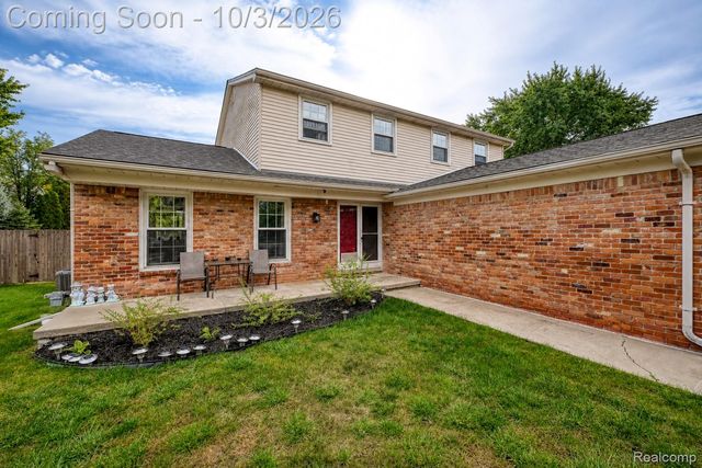 17459 Delaware Court, Macomb Township, MI 48044