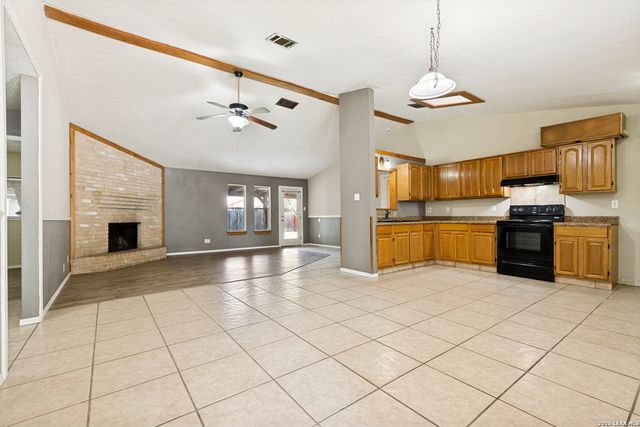 11419 BIG ELK DR, San Antonio, TX 78245