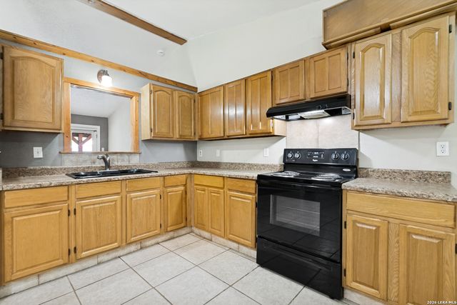 11419 BIG ELK DR, San Antonio, TX 78245