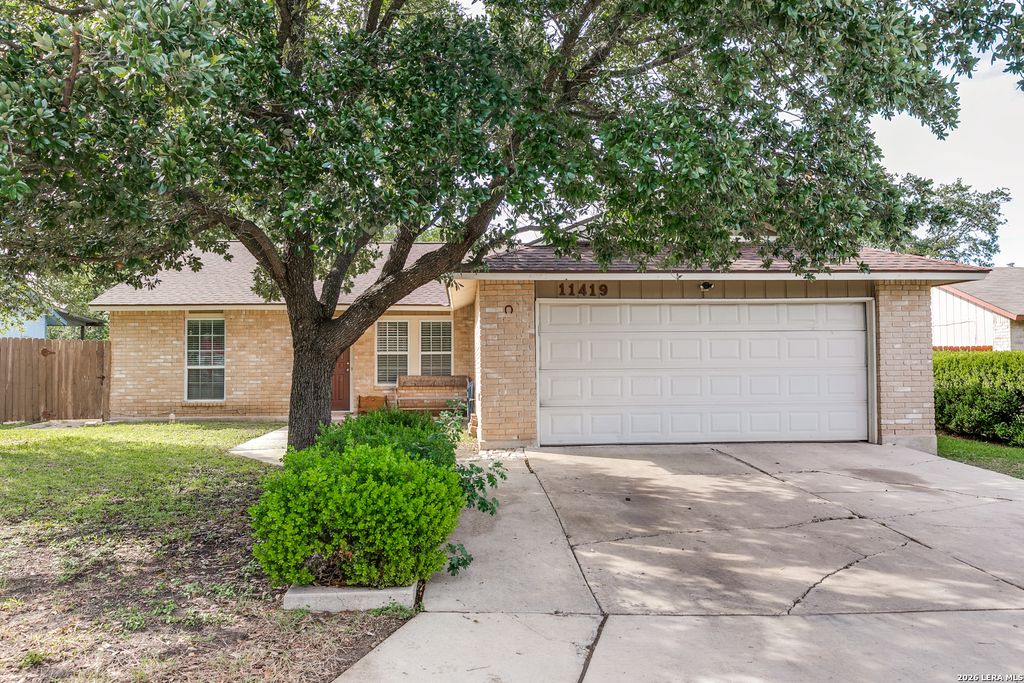 11419 BIG ELK DR, San Antonio, TX 78245