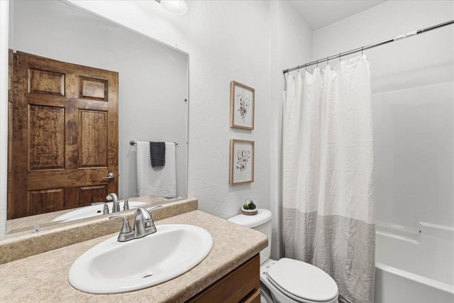 1276 PEMMICAN COURT, Neenah, WI 54956
