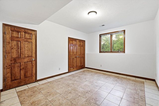 1276 PEMMICAN COURT, Neenah, WI 54956