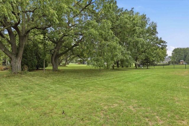 1276 PEMMICAN COURT, Neenah, WI 54956