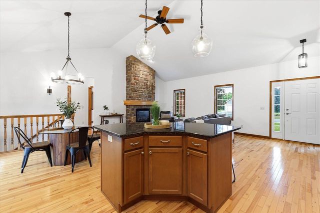 1276 PEMMICAN COURT, Neenah, WI 54956