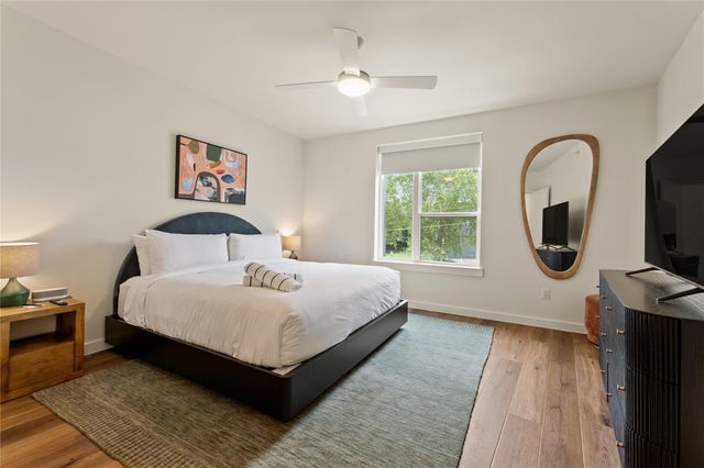 2323 S Lamar BLVD 202, Austin, TX 78704