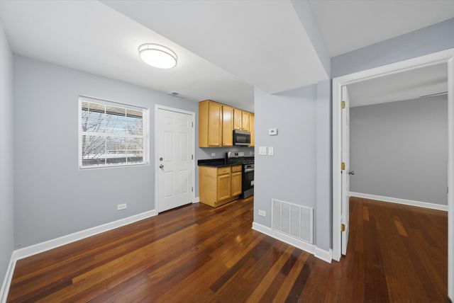1937 W Pratt Boulevard 2N, Chicago, IL 60626