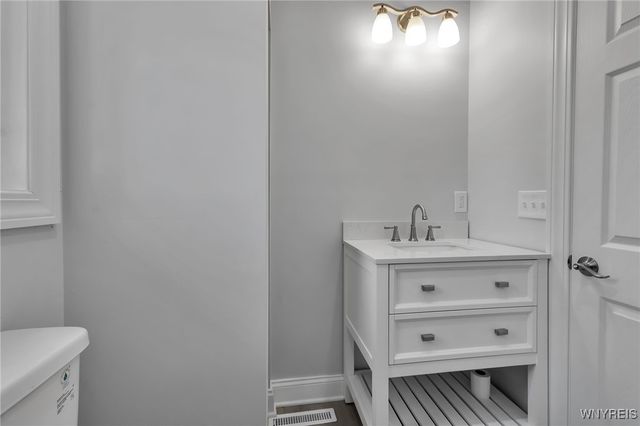 882 Lee Avenue, North Tonawanda, NY 14120