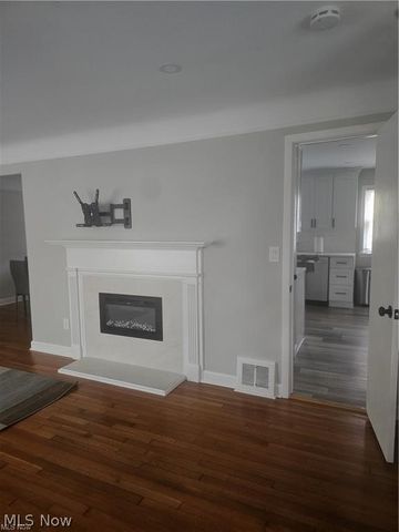 3898 Salisbury Road, South Euclid, OH 44121