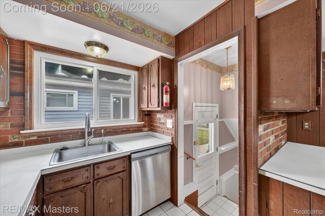 6449 Huron Street, Taylor, MI 48180