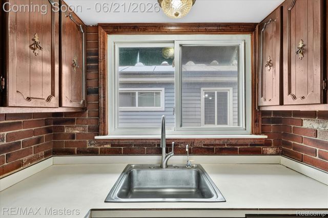 6449 Huron Street, Taylor, MI 48180