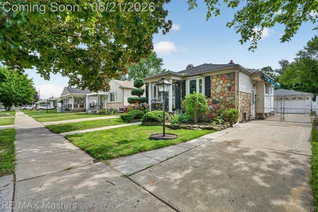 6449 Huron Street, Taylor, MI 48180