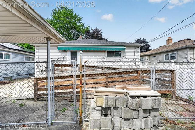 6449 Huron Street, Taylor, MI 48180