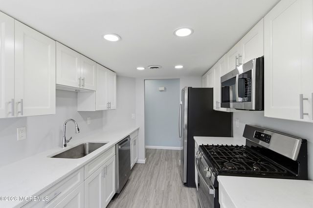 13 Abbey Court, Forked River, NJ 08731