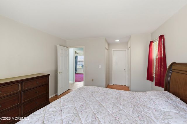 13 Abbey Court, Forked River, NJ 08731