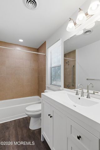 13 Abbey Court, Forked River, NJ 08731