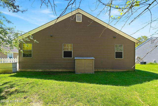 13 Abbey Court, Forked River, NJ 08731