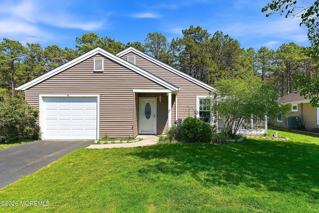 13 Abbey Court, Forked River, NJ 08731