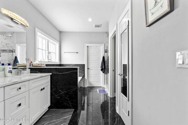 12319 Vanherr Dr, Louisville, KY 40299