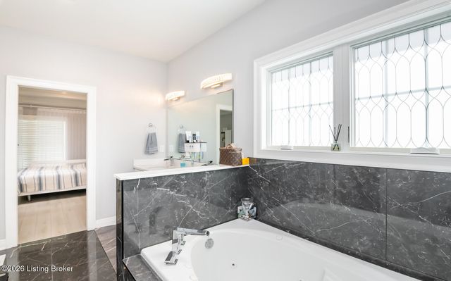 12319 Vanherr Dr, Louisville, KY 40299