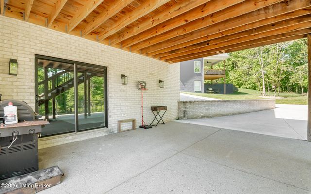 12319 Vanherr Dr, Louisville, KY 40299