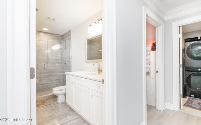 12319 Vanherr Dr, Louisville, KY 40299