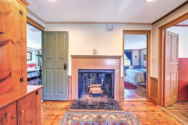 324 Pleasant Street, East Providence, RI 02916