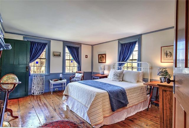 324 Pleasant Street, East Providence, RI 02916